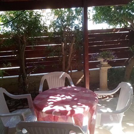 Green Patio Larnaka Exterior foto